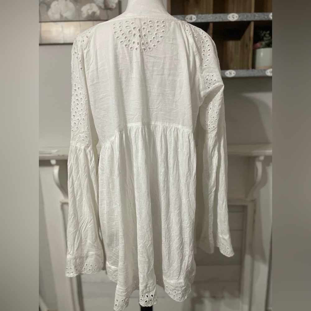Free People Sea of Love Blouse Ivory NWOT Boho Eyelet Bell Sleeve - Picture 8 of 11